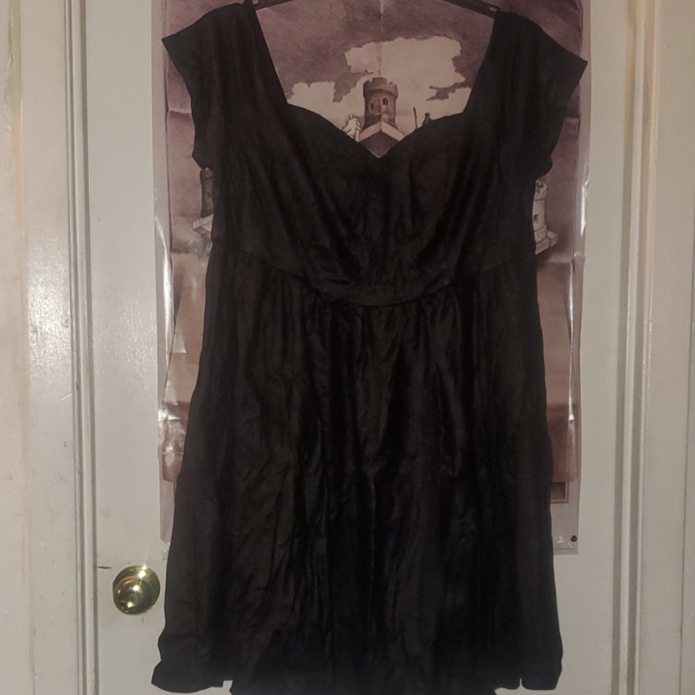 Textured shiny Torrid black off the shoulder dress size 2